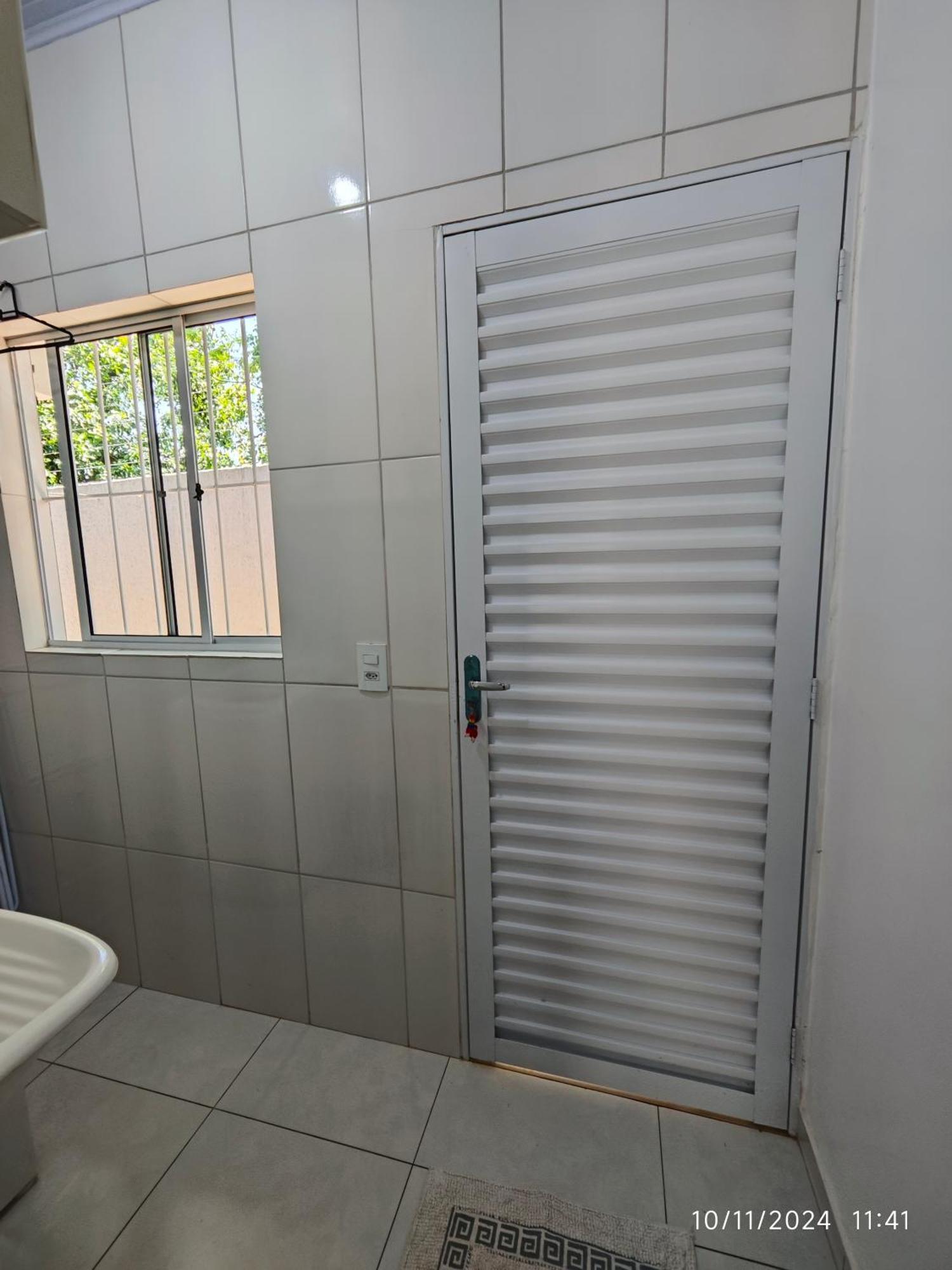 Apartamento Ipe Em Com Seguranca